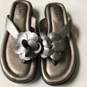 Life Stride sandals-Sz 8.5